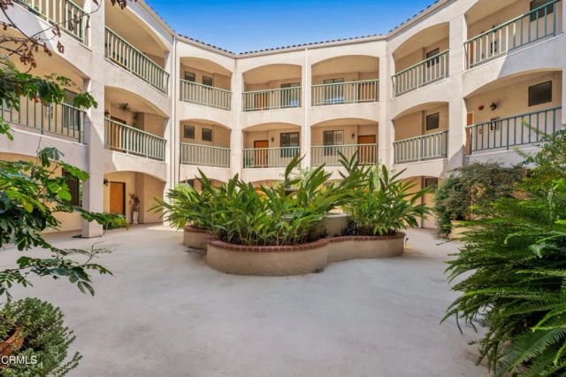4200 Via Arbolada 123, Los Angeles, CA 90042