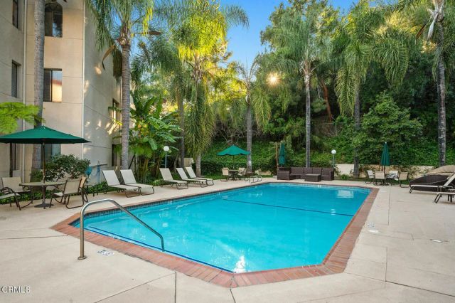 4200 Via Arbolada 123, Los Angeles, CA 90042