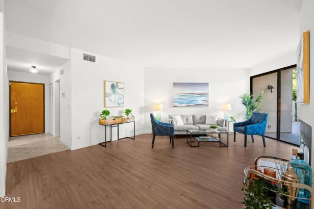 4200 Via Arbolada 123, Los Angeles, CA 90042