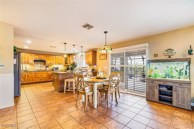 8010 Fountain Mist, Lehigh Acres, FL 33972