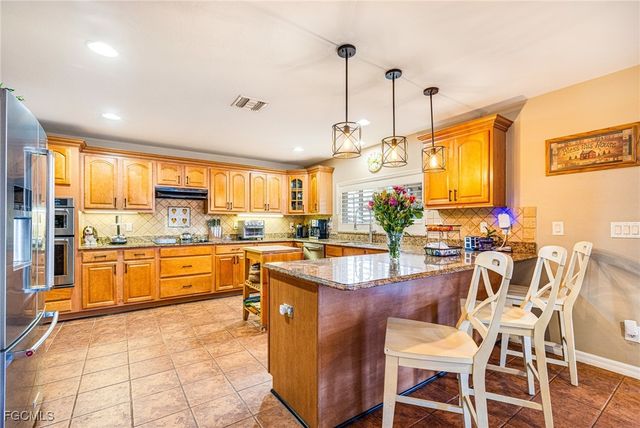 8010 Fountain Mist, Lehigh Acres, FL 33972