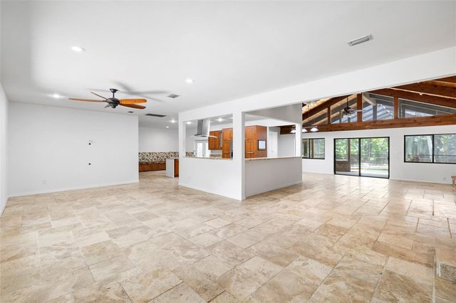 181 N SMOKEY MOUNTAIN ROAD, Seffner, FL 33584
