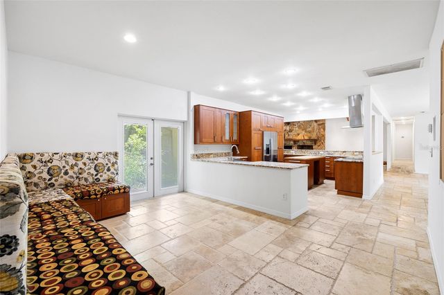 181 N SMOKEY MOUNTAIN ROAD, Seffner, FL 33584