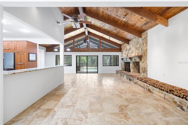 181 N SMOKEY MOUNTAIN ROAD, Seffner, FL 33584