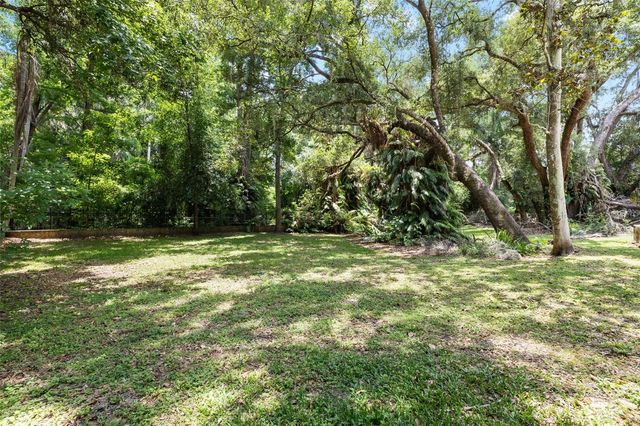 181 N SMOKEY MOUNTAIN ROAD, Seffner, FL 33584
