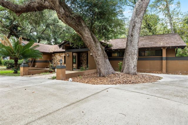 181 N SMOKEY MOUNTAIN ROAD, Seffner, FL 33584