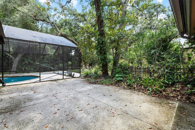 181 N SMOKEY MOUNTAIN ROAD, Seffner, FL 33584