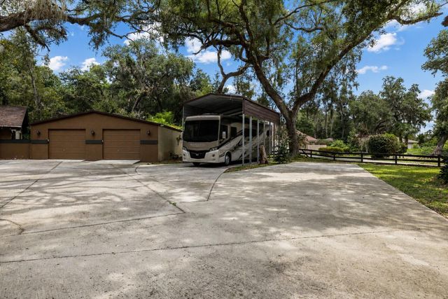 181 N SMOKEY MOUNTAIN ROAD, Seffner, FL 33584