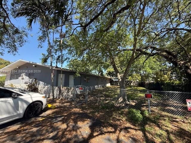151 NW 164th ST, Miami, FL 33169