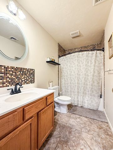 95 High St C, Uxbridge, MA 01569