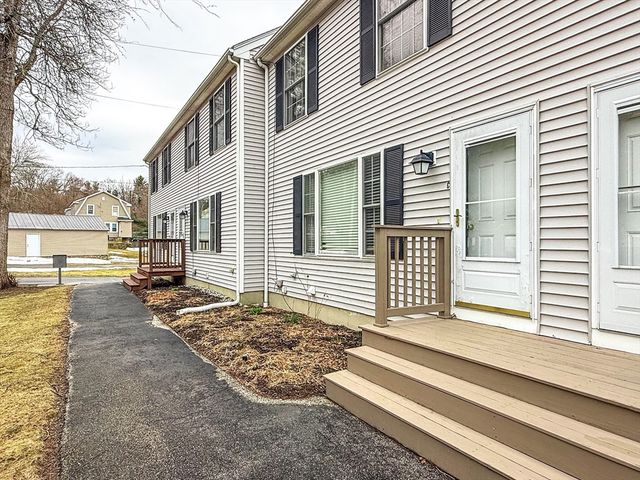 95 High St C, Uxbridge, MA 01569