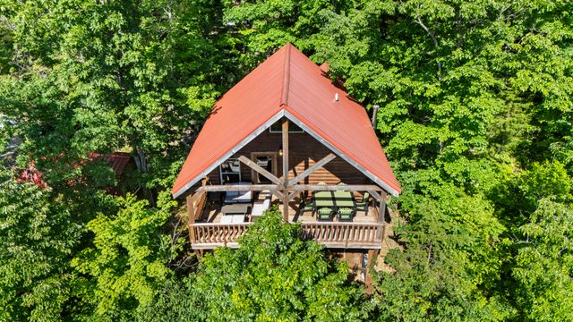 1751 Carabiner Circle, Stanton, KY 40380