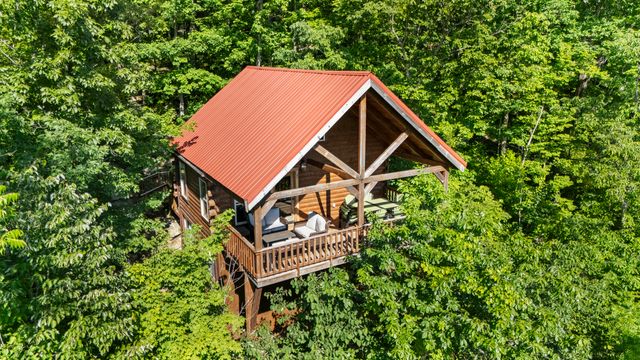 1751 Carabiner Circle, Stanton, KY 40380
