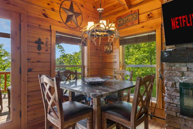 1751 Carabiner Circle, Stanton, KY 40380