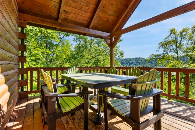 1751 Carabiner Circle, Stanton, KY 40380