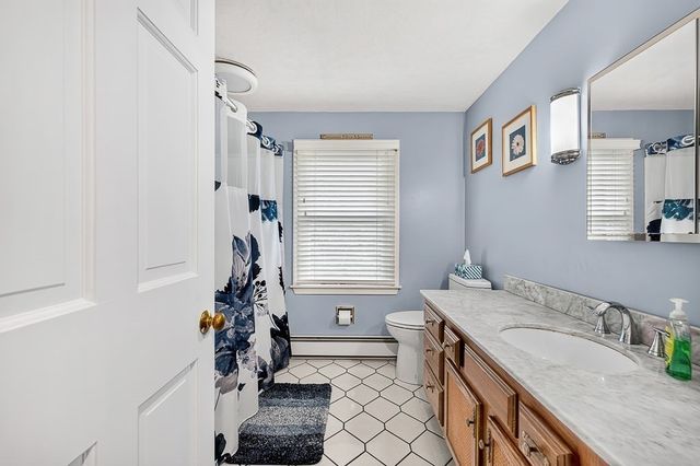 240 Meadow Wood Dr, Holden, MA 01520