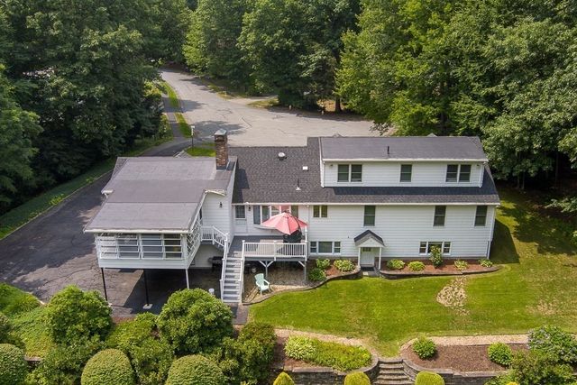 240 Meadow Wood Dr, Holden, MA 01520
