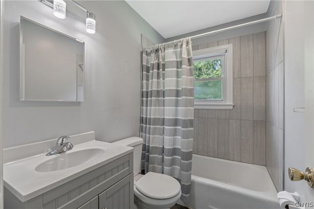 101 Frederick Drive, Salina, NY 13088