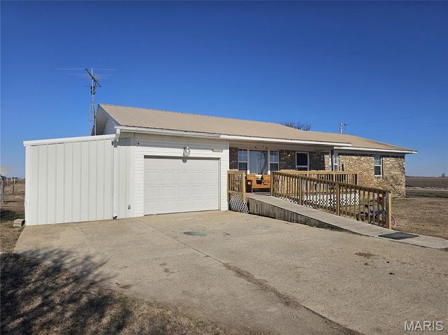 2112 County Highway 264, Gideon, MO 63848