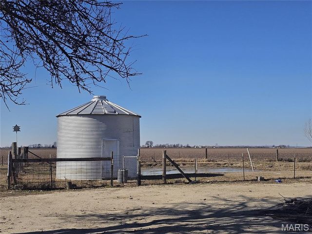 2112 County Highway 264, Gideon, MO 63848