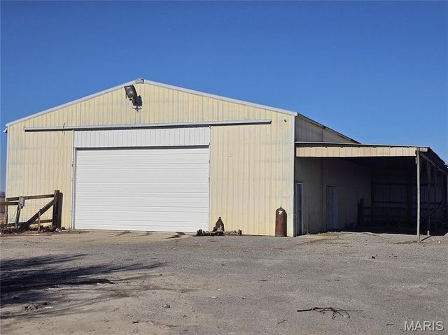 2112 County Highway 264, Gideon, MO 63848