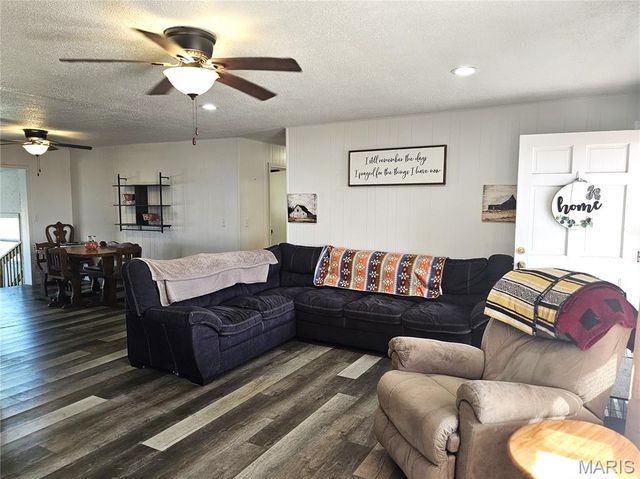 2112 County Highway 264, Gideon, MO 63848