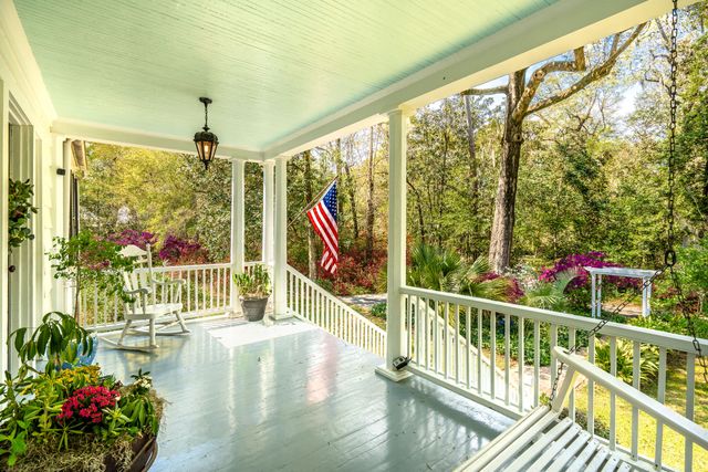 517 W Carolina Avenue, Summerville, SC 29483