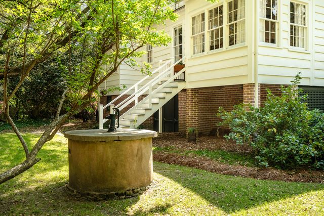 517 W Carolina Avenue, Summerville, SC 29483