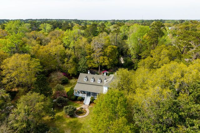 517 W Carolina Avenue, Summerville, SC 29483