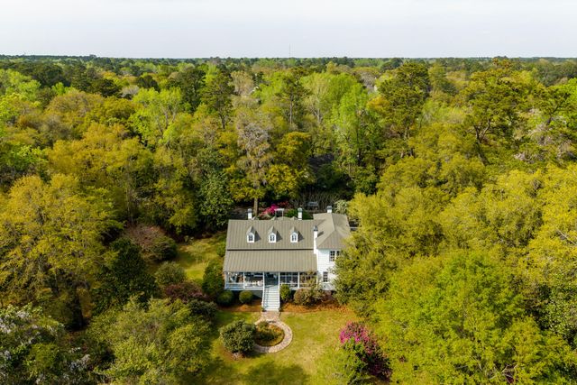 517 W Carolina Avenue, Summerville, SC 29483