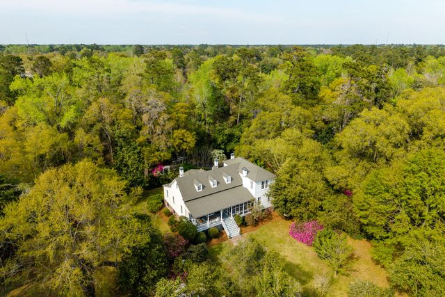 517 W Carolina Avenue, Summerville, SC 29483