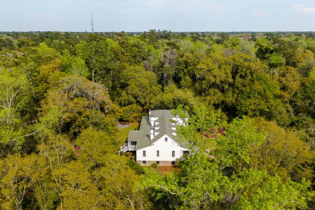 517 W Carolina Avenue, Summerville, SC 29483