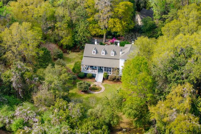 517 W Carolina Avenue, Summerville, SC 29483