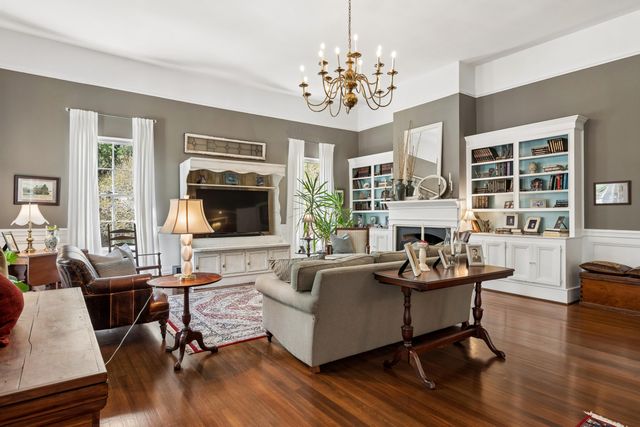 517 W Carolina Avenue, Summerville, SC 29483