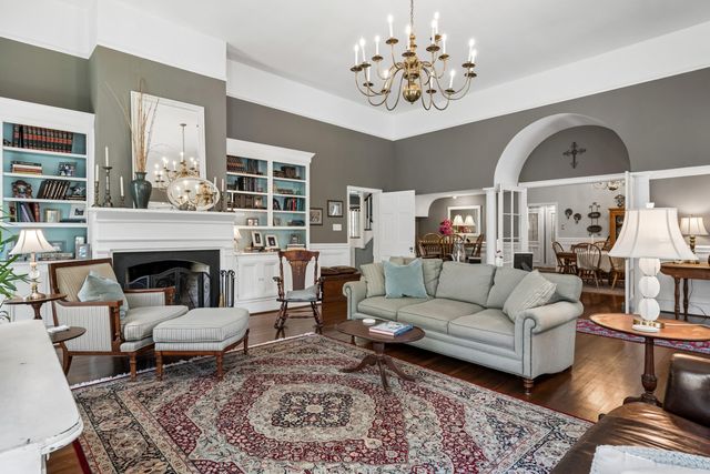 517 W Carolina Avenue, Summerville, SC 29483