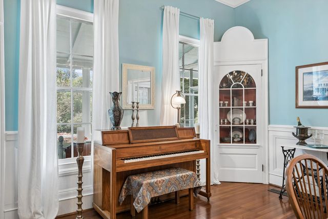 517 W Carolina Avenue, Summerville, SC 29483