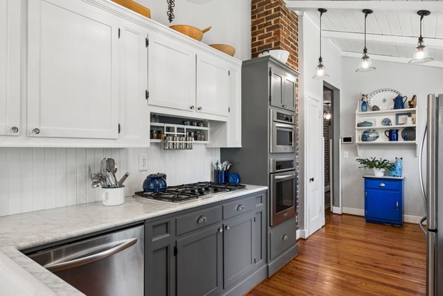 517 W Carolina Avenue, Summerville, SC 29483
