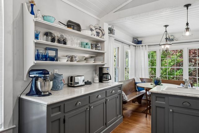 517 W Carolina Avenue, Summerville, SC 29483