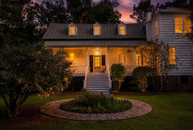 517 W Carolina Avenue, Summerville, SC 29483
