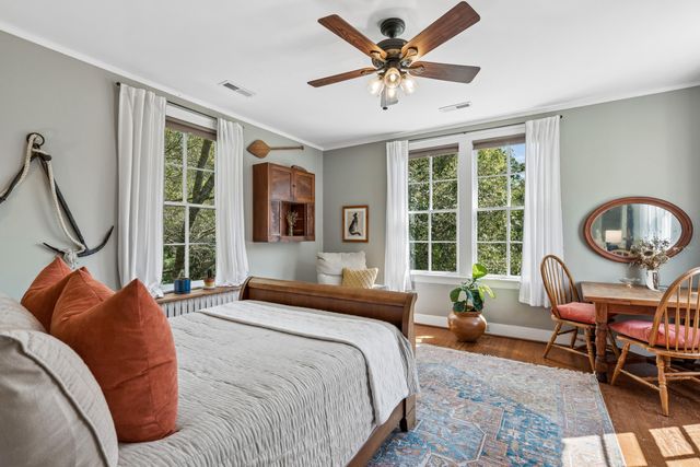 517 W Carolina Avenue, Summerville, SC 29483
