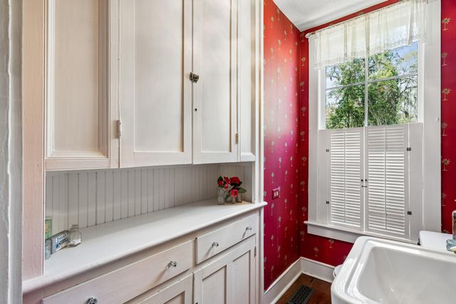 517 W Carolina Avenue, Summerville, SC 29483