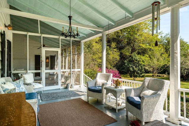 517 W Carolina Avenue, Summerville, SC 29483