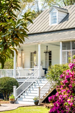 517 W Carolina Avenue, Summerville, SC 29483