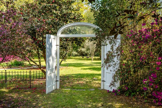 517 W Carolina Avenue, Summerville, SC 29483