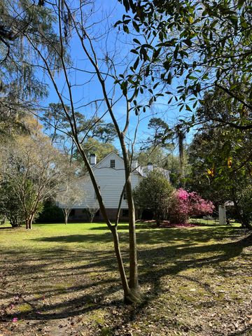 517 W Carolina Avenue, Summerville, SC 29483
