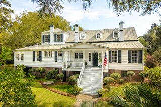 517 W Carolina Avenue, Summerville, SC 29483