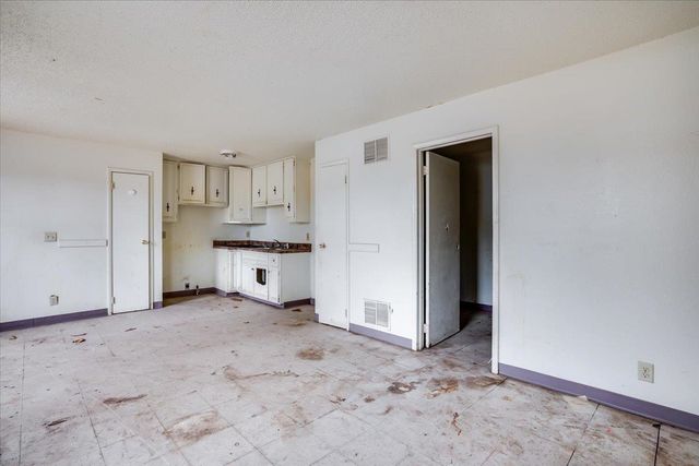 1507 E Del Mar St, Wichita, KS 67216