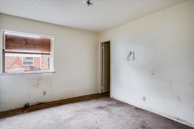 1507 E Del Mar St, Wichita, KS 67216