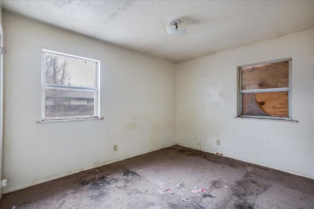 1507 E Del Mar St, Wichita, KS 67216