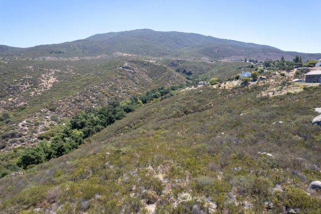 Victoria Drive 18, Alpine, CA 91901